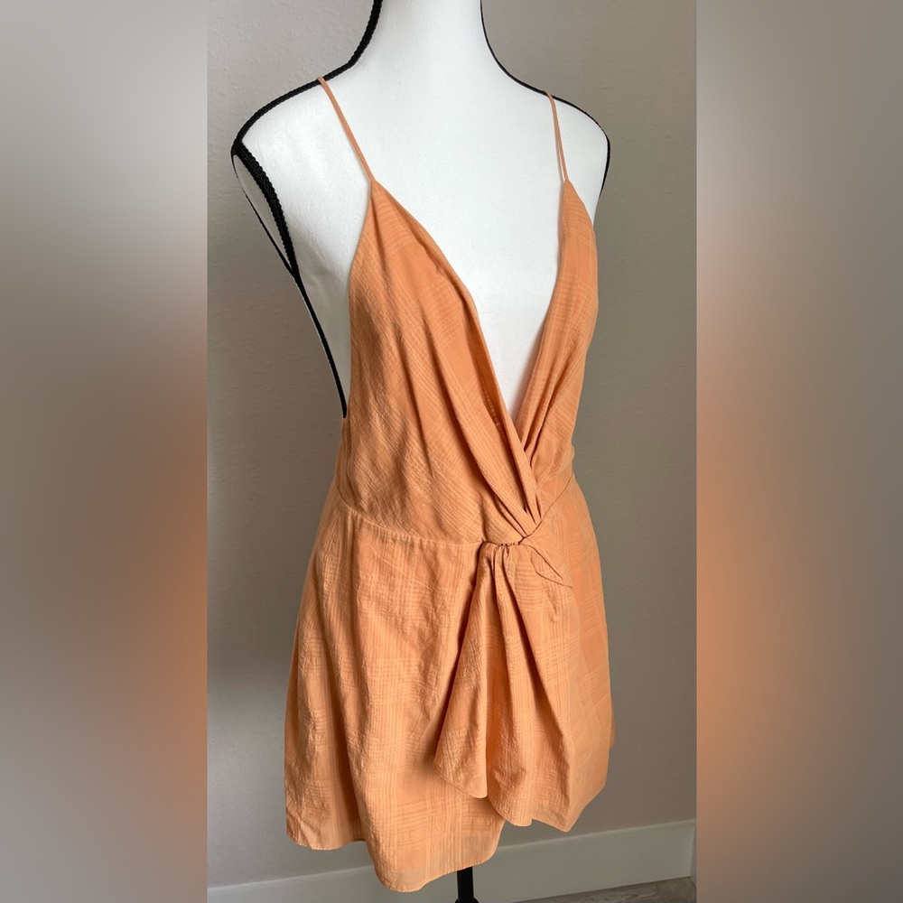 New With Tags Wilfred Aritzia Twist Camisole Top Orange Size Medium